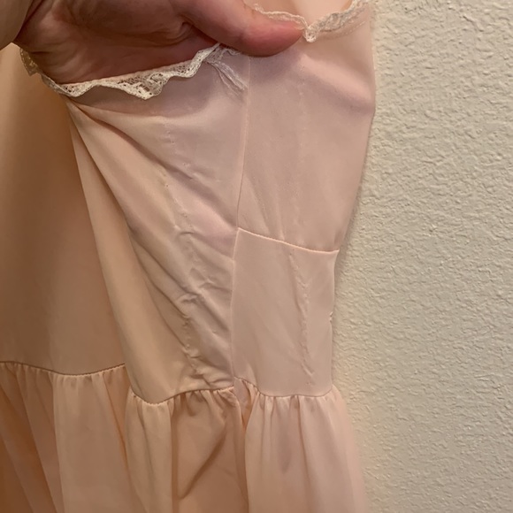 Vintage pastel pink night gown - Picture 5 of 11